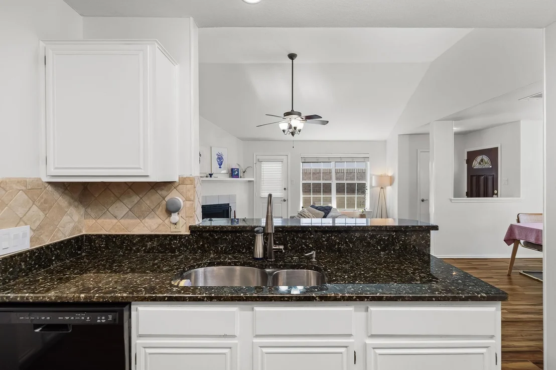Photo of 1112 Faircrest DR
