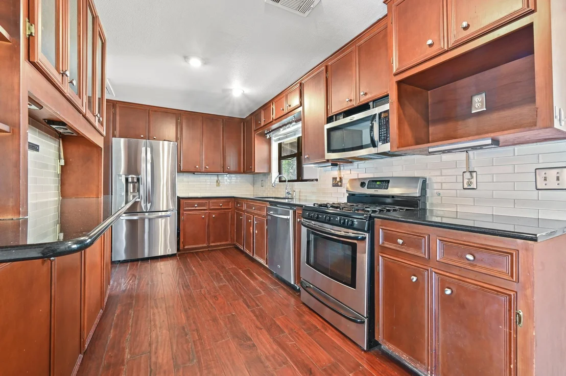 Photo of 2600 Oakhaven DR