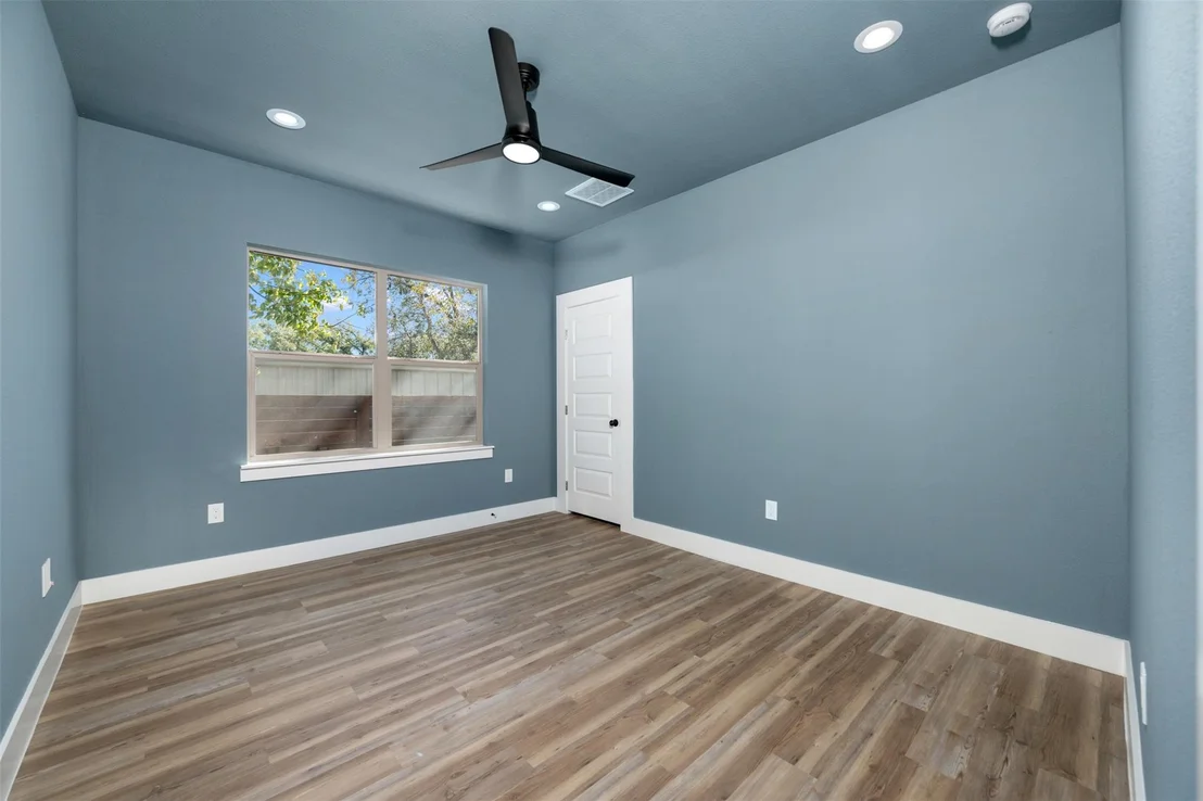 Photo of 1205 W Avenue G