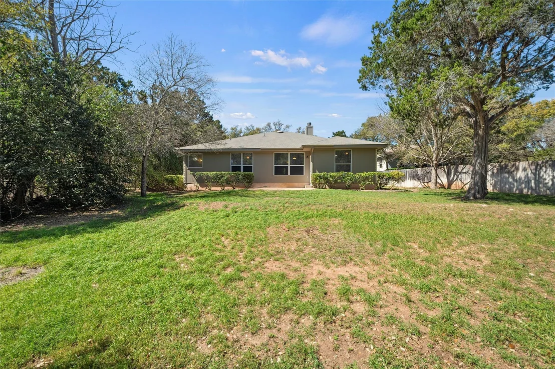 Photo of 5709 Hudson Bend RD