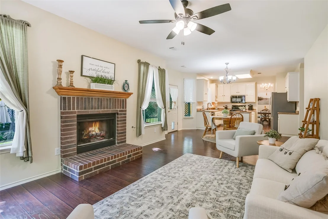 Photo of 401 Pleasant Valley DR