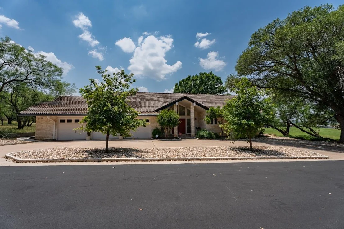 Photo of 2704 Aurora
