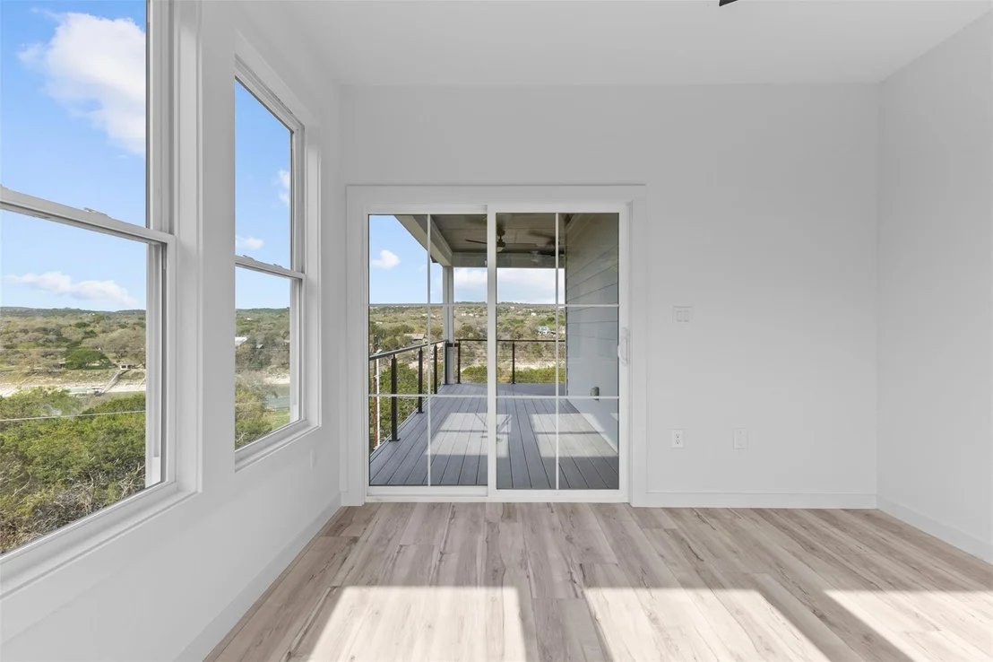 Photo of 11005 Beach RD