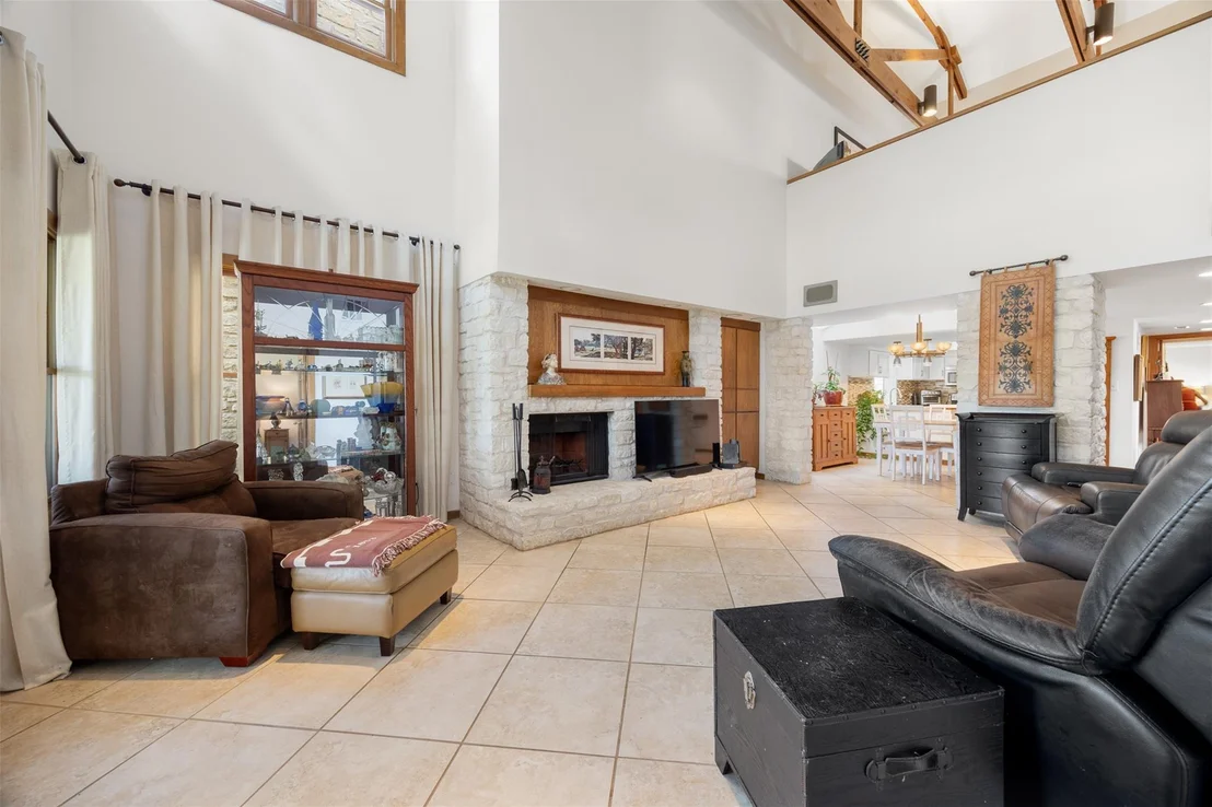 Photo of 116 W Eagle DR