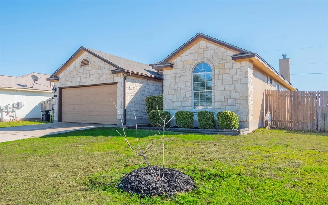 Photo of 1002 Stewart DR