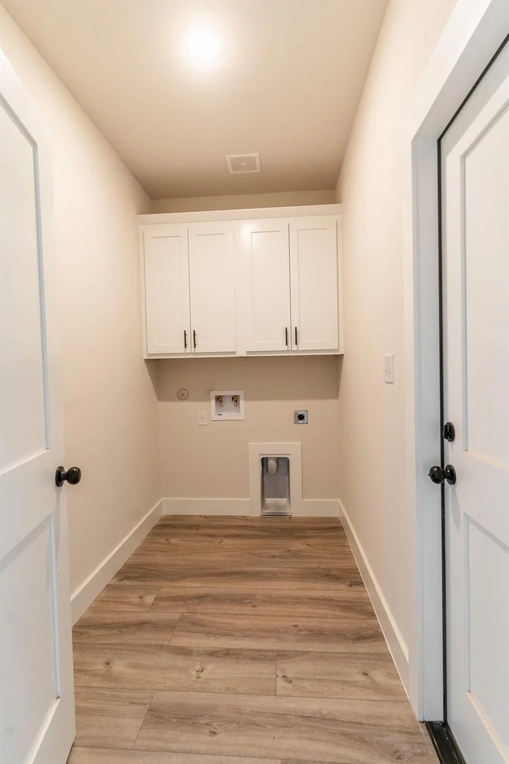 Photo of 320 String Prairie WAY