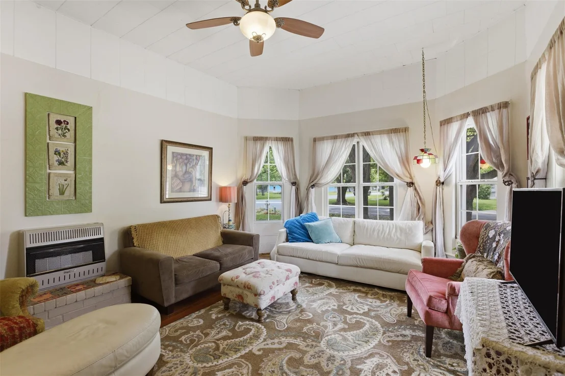 Photo of 400 S Willis ST