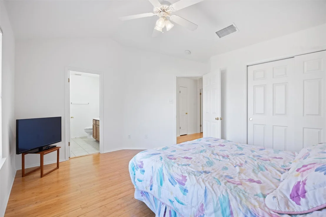 Photo of Unit 12 at 4400 Switch Willo