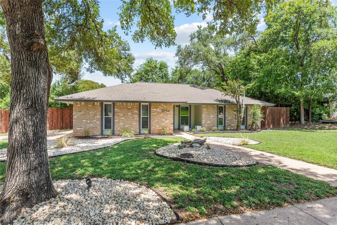 Photo of 7204 Twisted Oaks DR