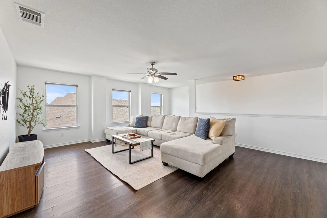 Photo of 5432 Vanner PATH
