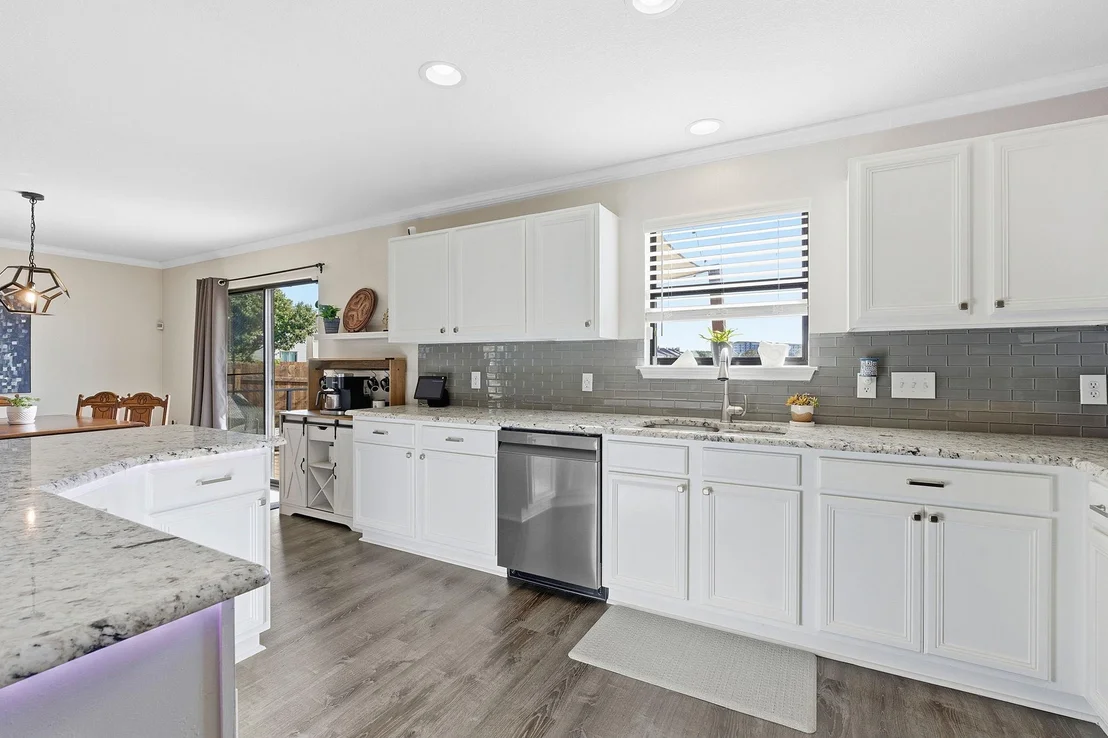 Photo of 6621 Quinton DR