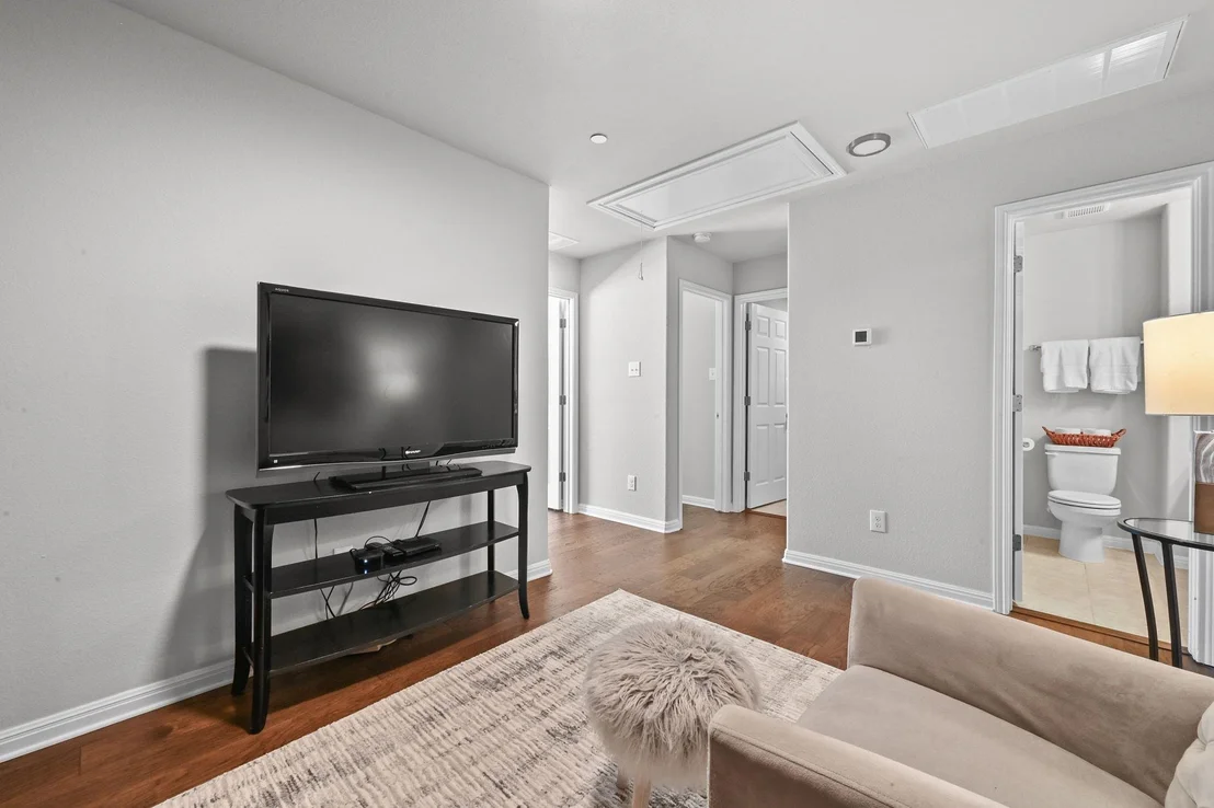 Photo of 1402 Catalan RD