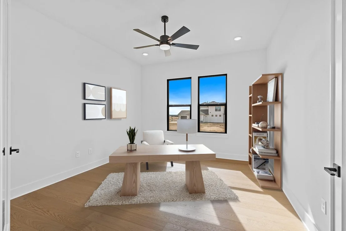 Photo of 2429 Lineage LN
