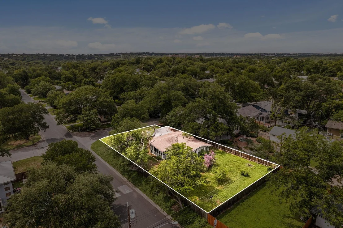 Photo of 2802 Perry LN