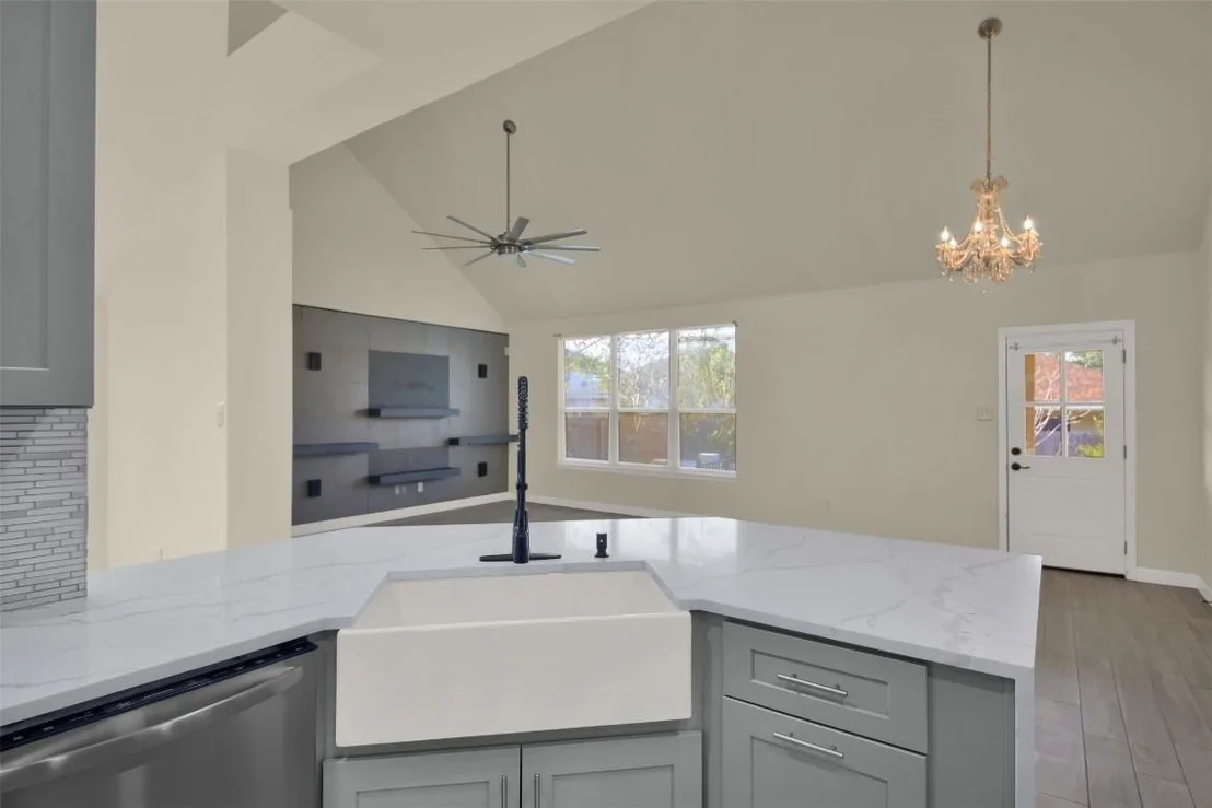 Photo of 222 Paddington DR