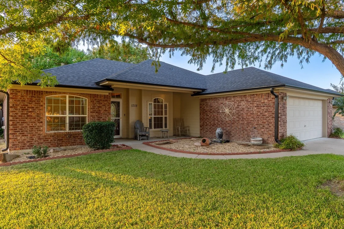Photo of 5308 Southern Crossing DR