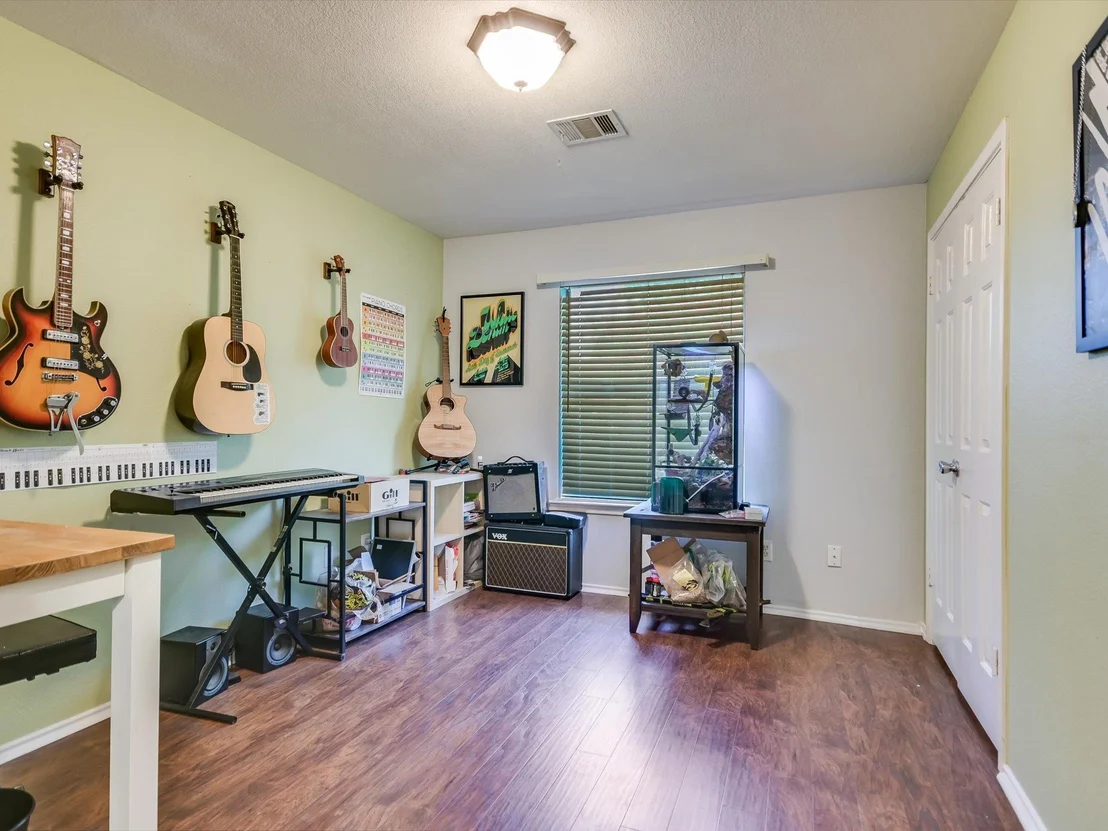 Photo of 2001 Aster WAY