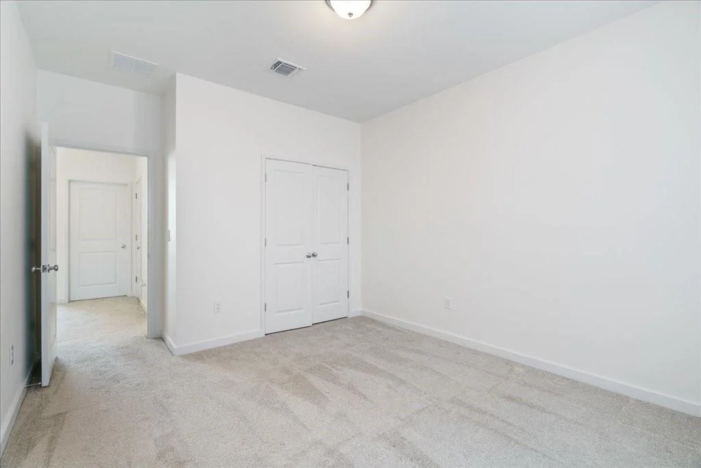 Photo of 15004 Forum Ave