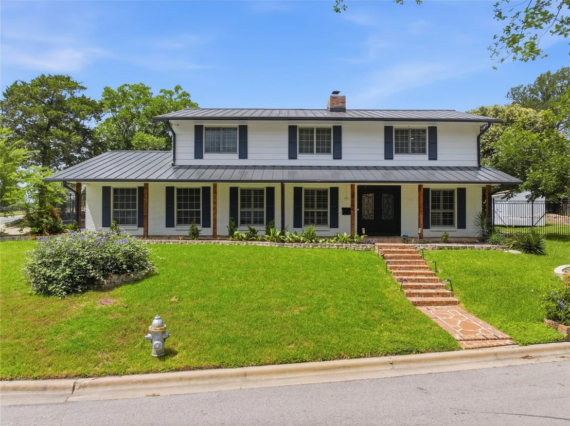 Photo of 3409 Lakeside DR