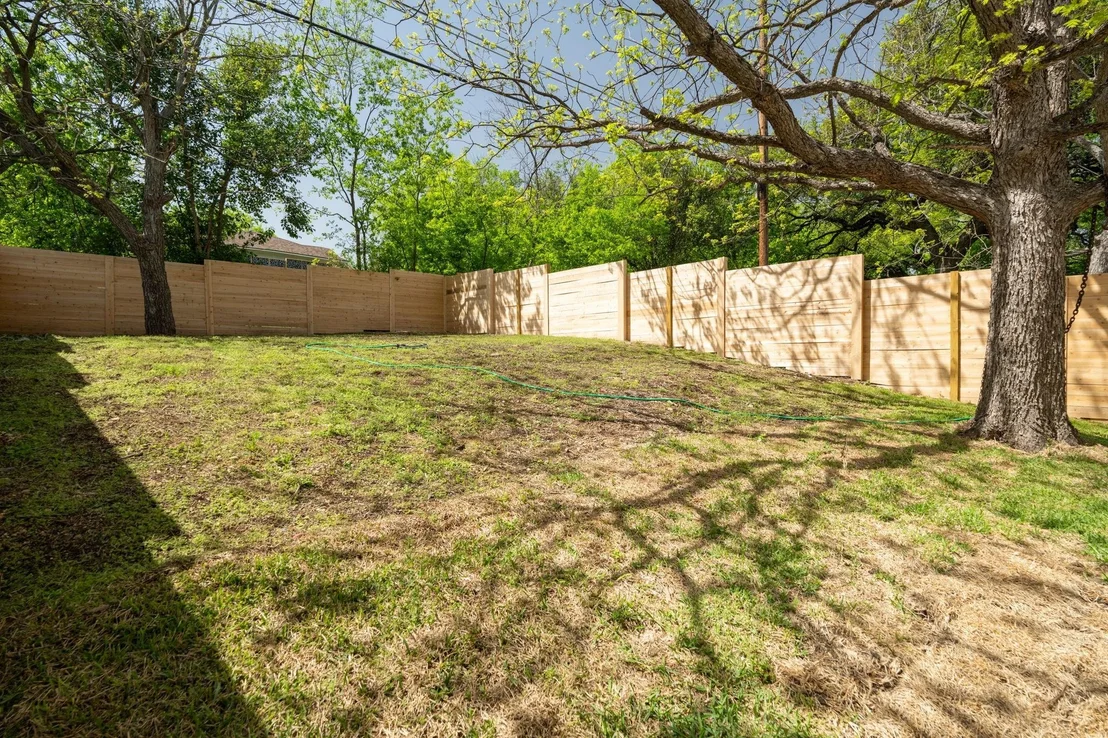 Photo of Unit A at 1906 Pershing DR