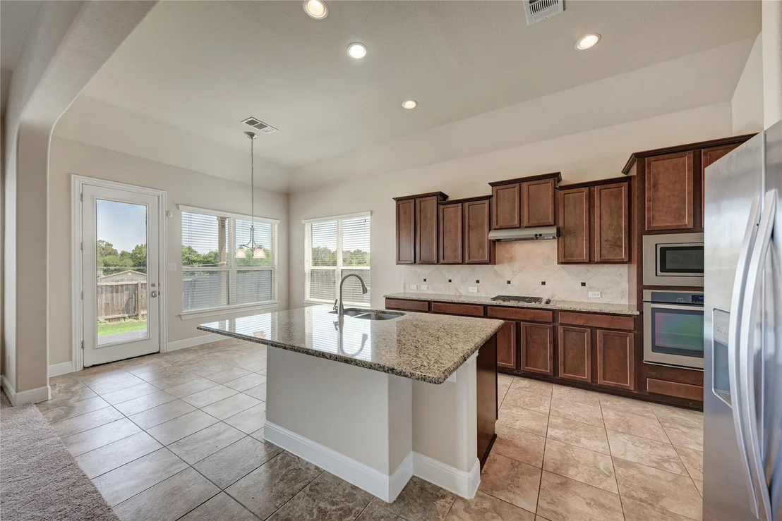 Photo of 600 Rosedale BLVD