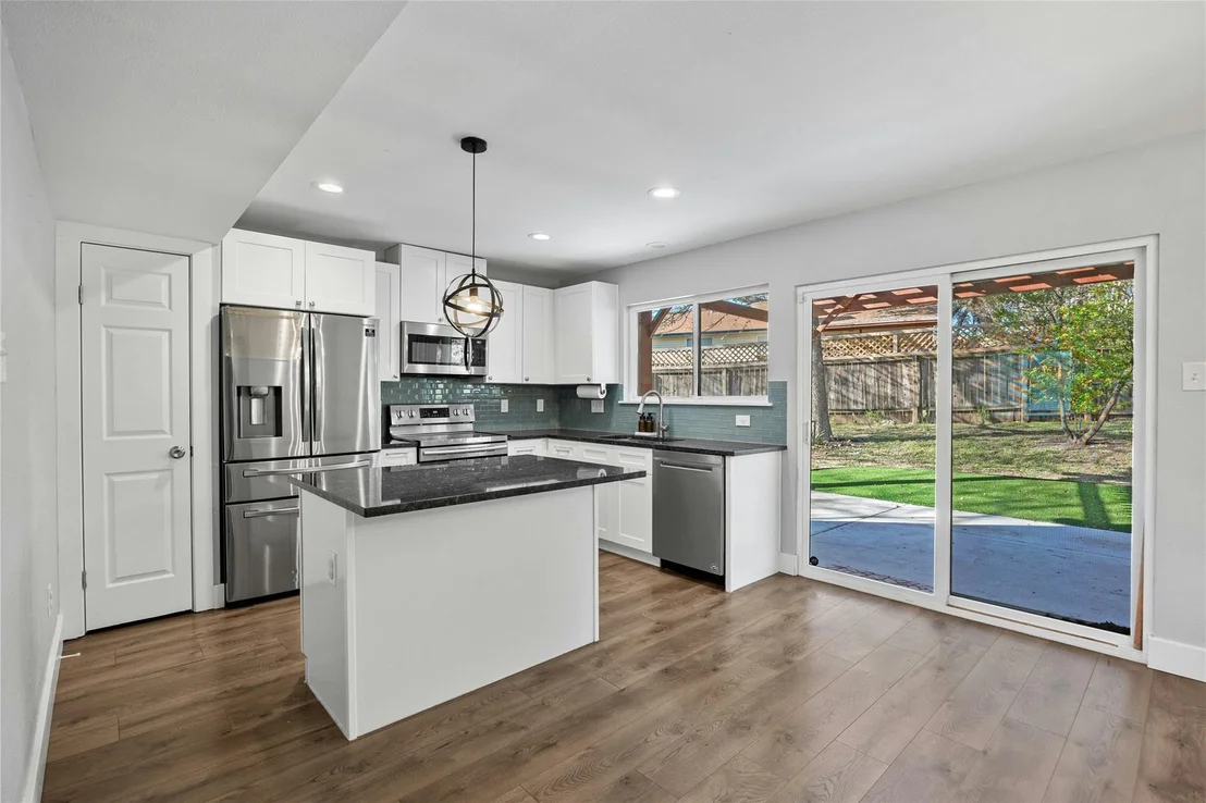 Photo of 3106 Leaf CIR