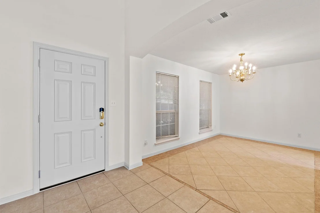 Photo of 202 E Custers Creek BND