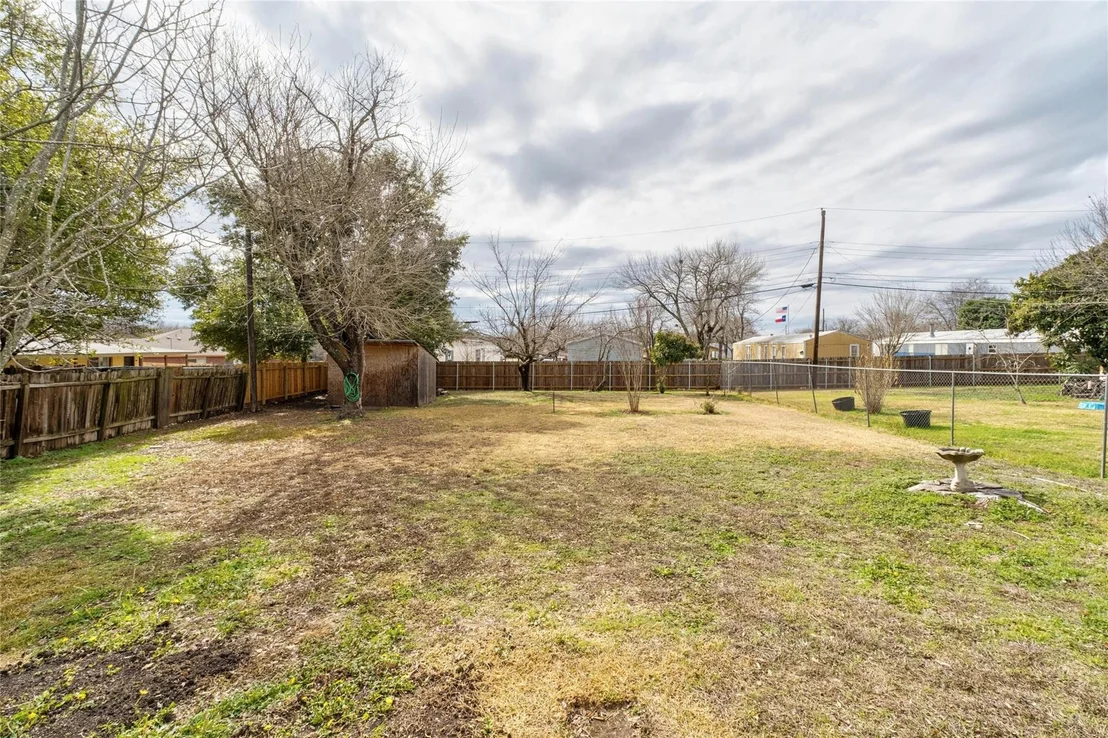Photo of 2305 QUICKSILVER BLVD