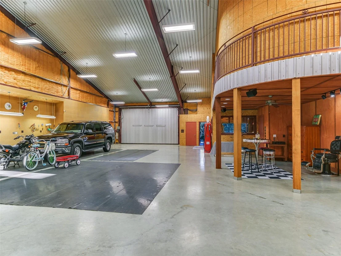 Photo of 10213 Circle DR