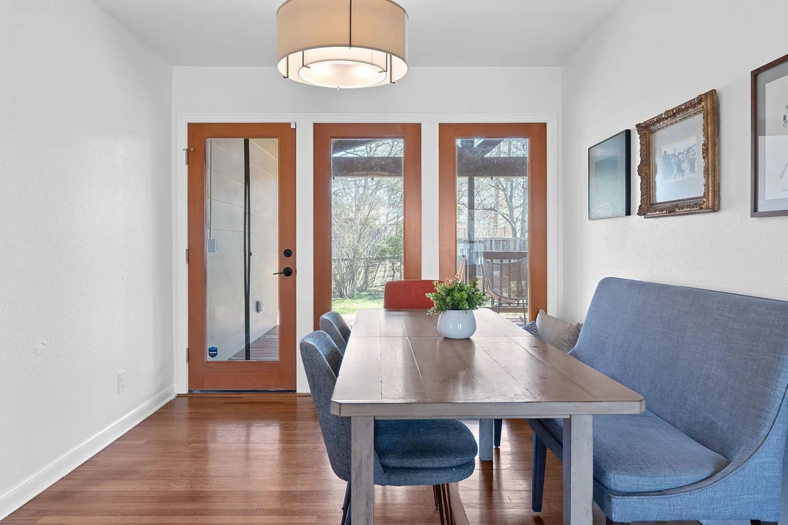 Photo of 5807 Link Ave