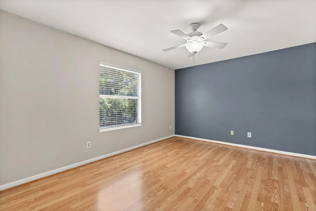 Photo of 604 Post Oak CIR
