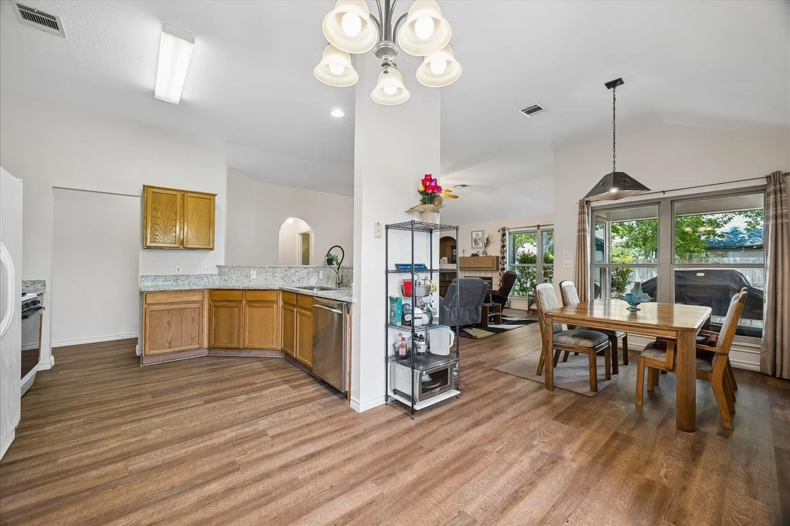 Photo of 111 Finch LN