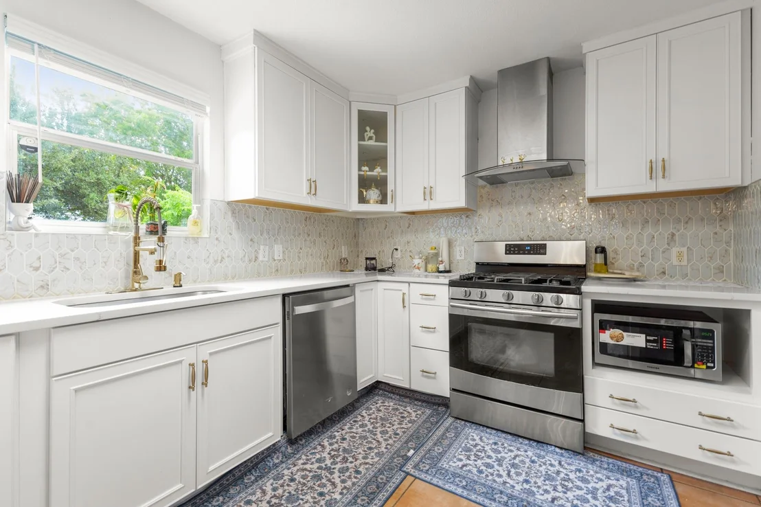 Photo of 6116 Speyside DR