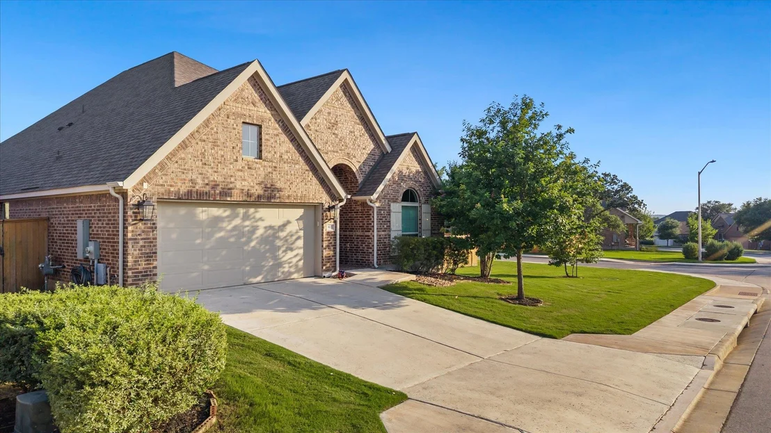 Photo of 813 Cedar Lake BLVD
