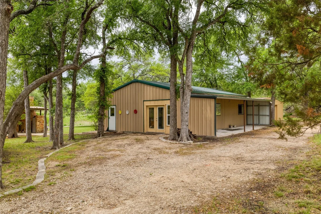 Photo of 16 Tall Oaks TRL