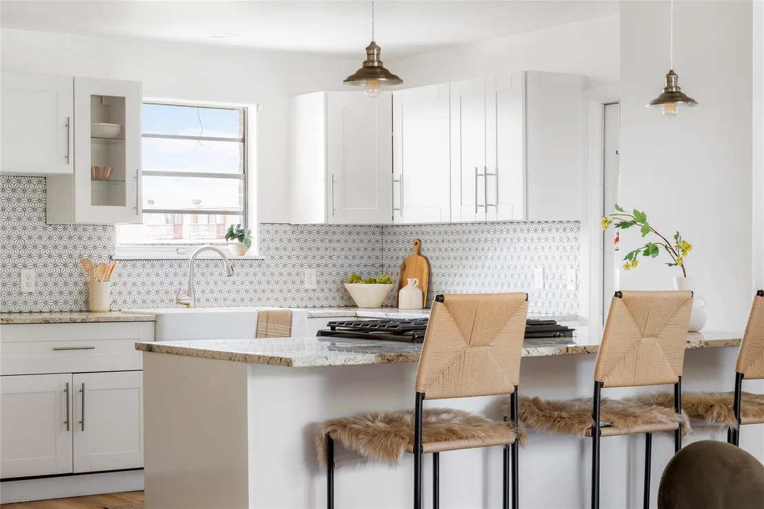Photo of 304 W Bee ST