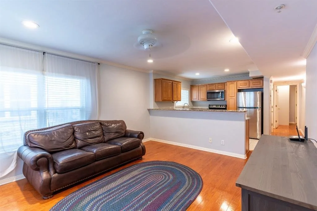 Photo of Unit 2 at 3009 Speedway