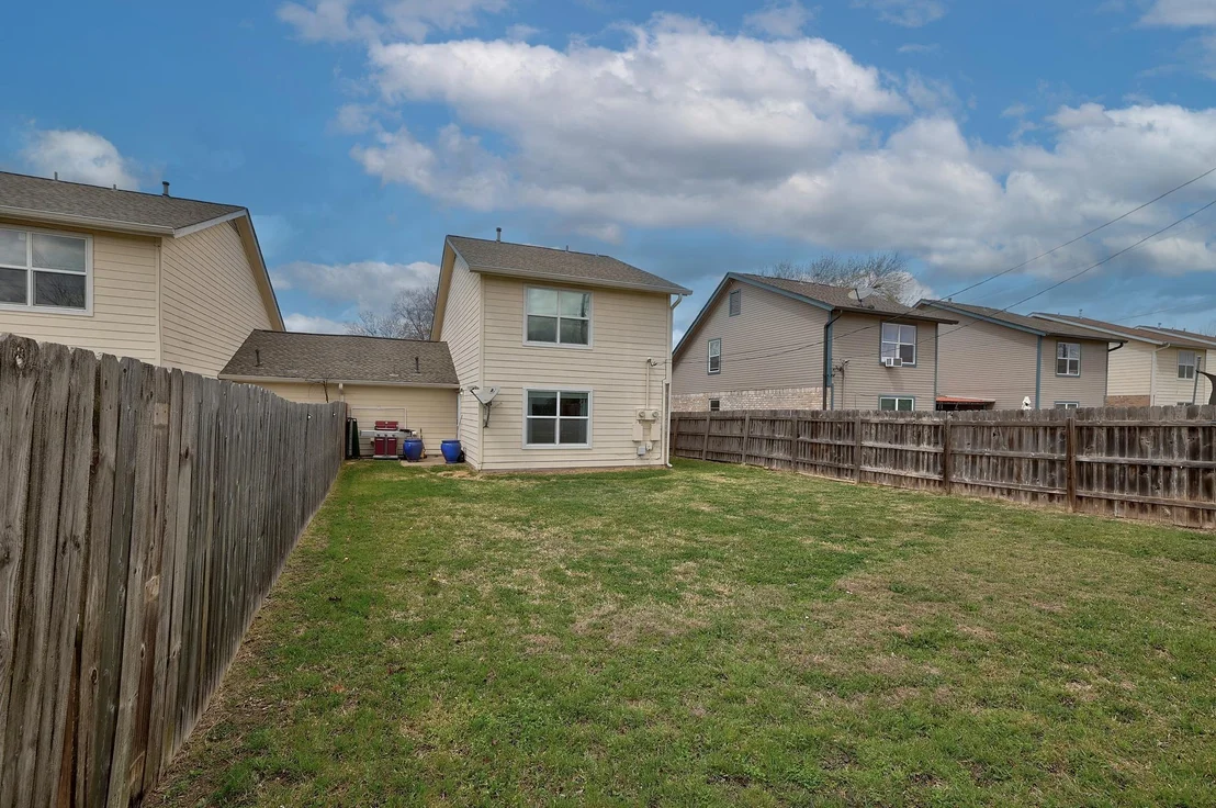 Photo of Unit AB at 703 Valley View DR