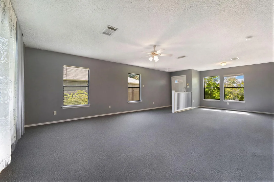 Photo of 1347 Lakeside LOOP