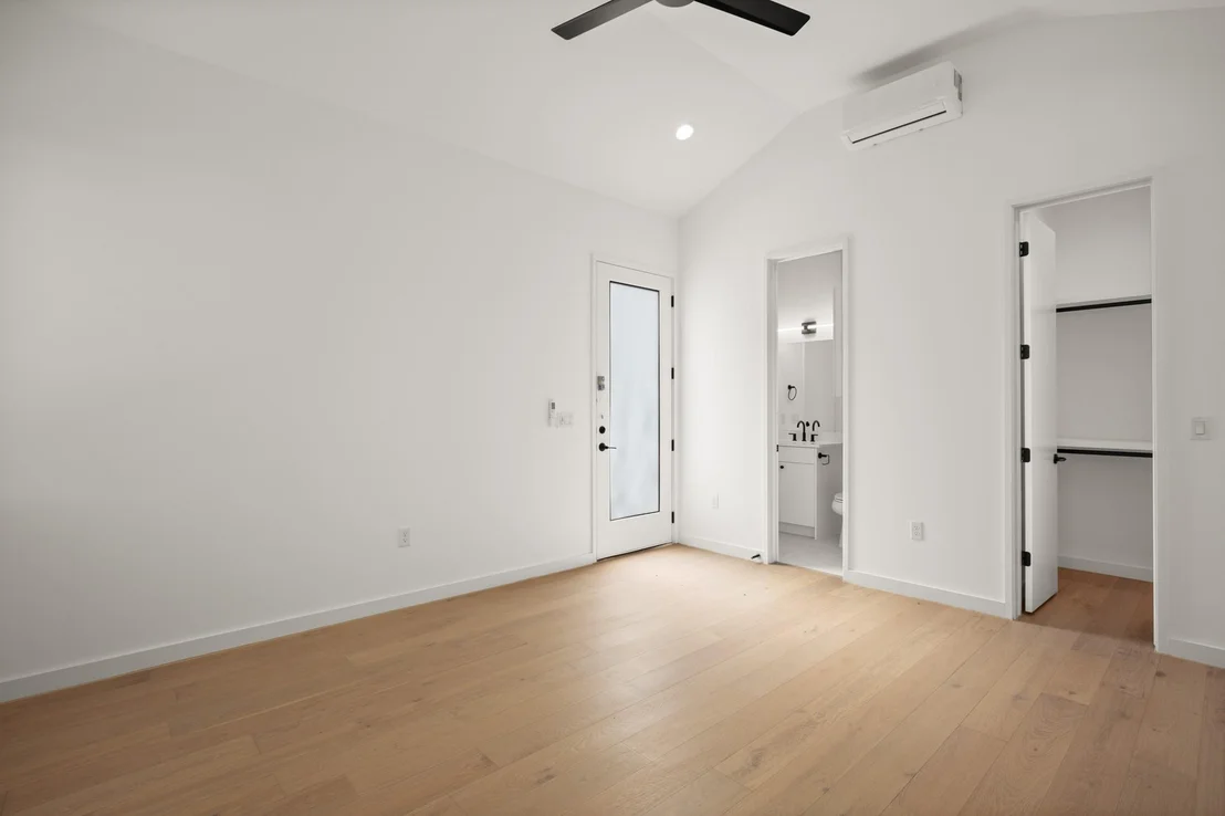 Photo of Unit 2 at 3402 Goodwin Ave