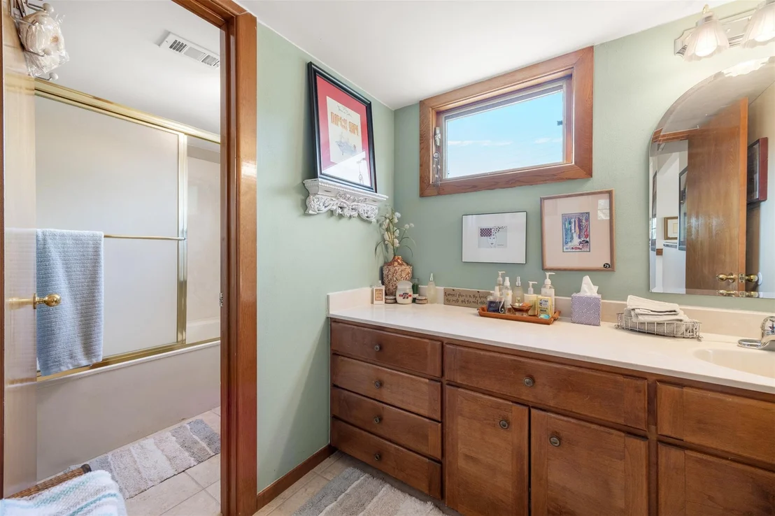 Photo of 116 W Eagle DR