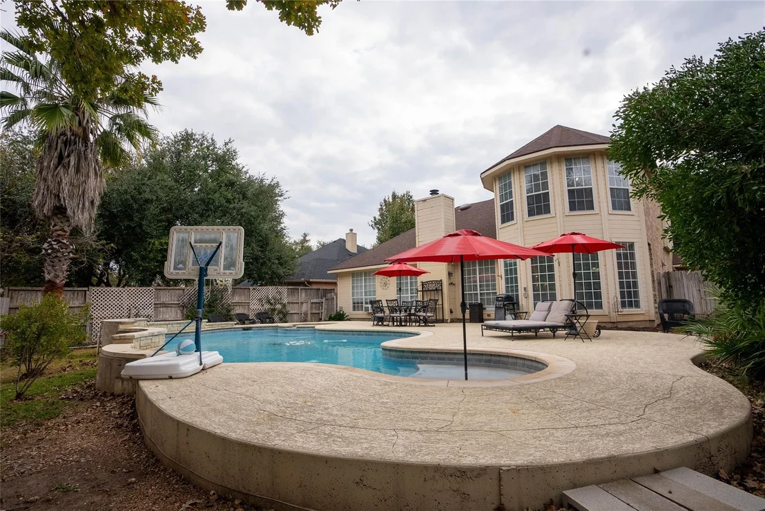 Photo of 902 Princeton CV