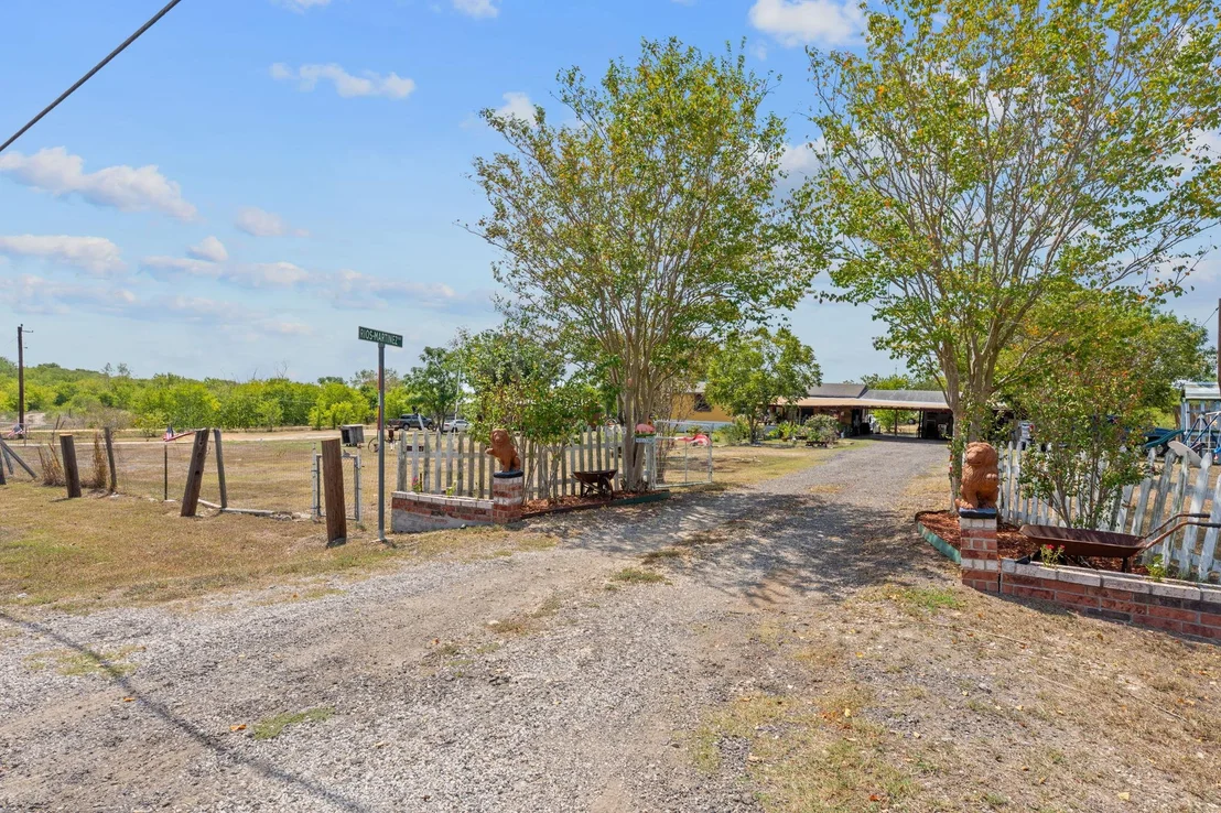 Photo of 813 Petras WAY
