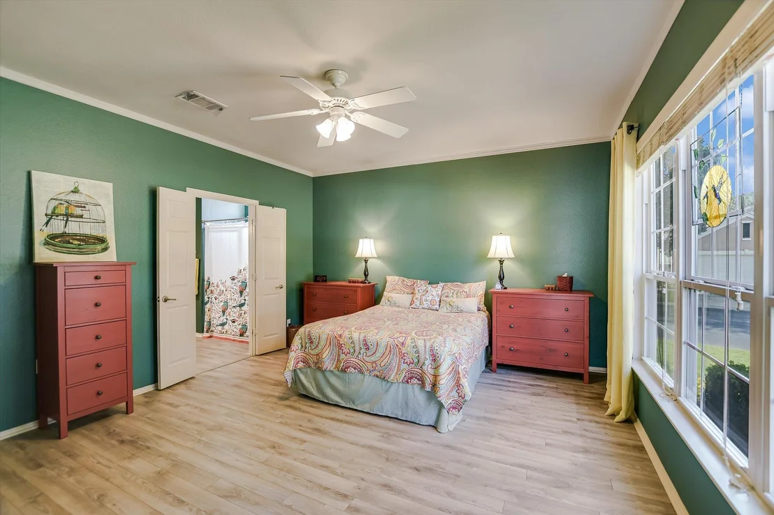 Photo of 101 Hummingbird CV