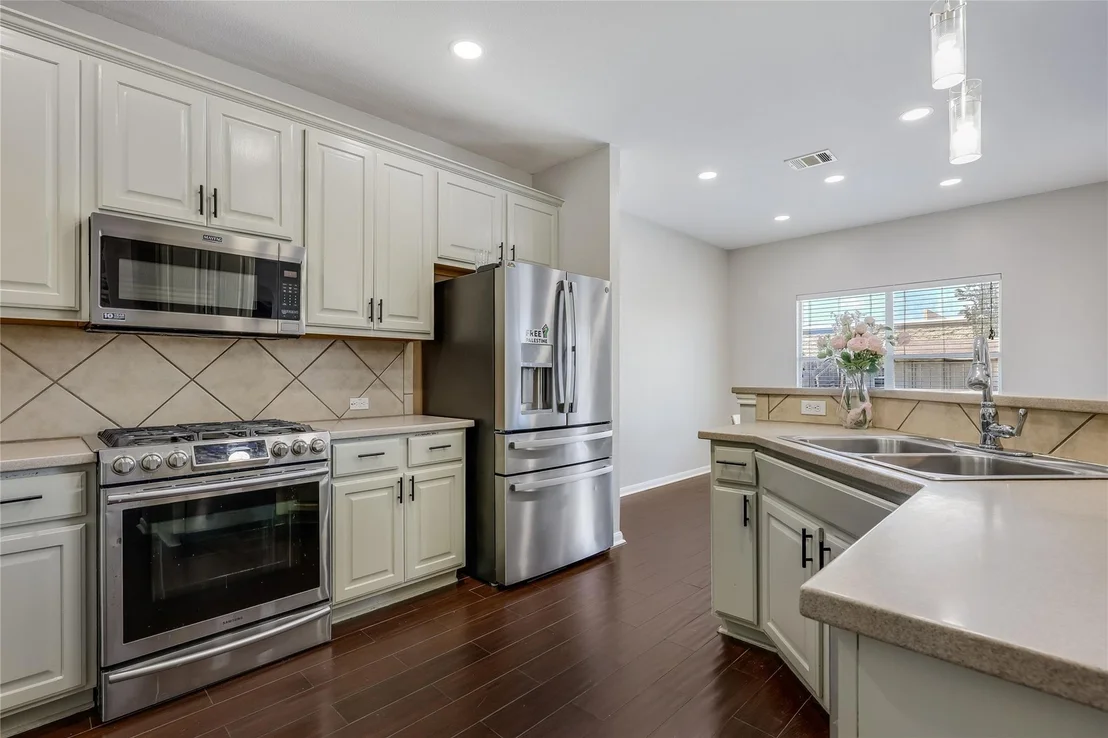 Photo of 916 Abbeyglen Castle DR