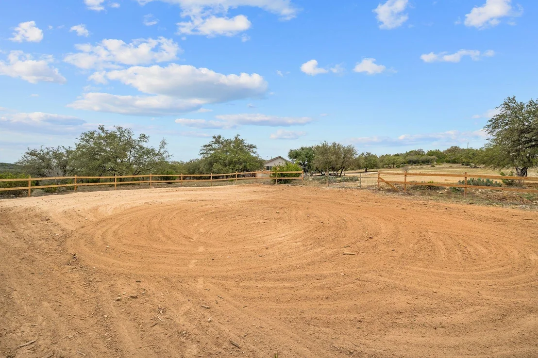 Photo of 401 Ranchview RD