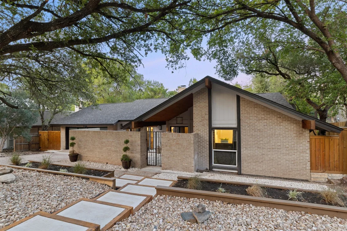 Photo of 6303 Shadow Valley DR