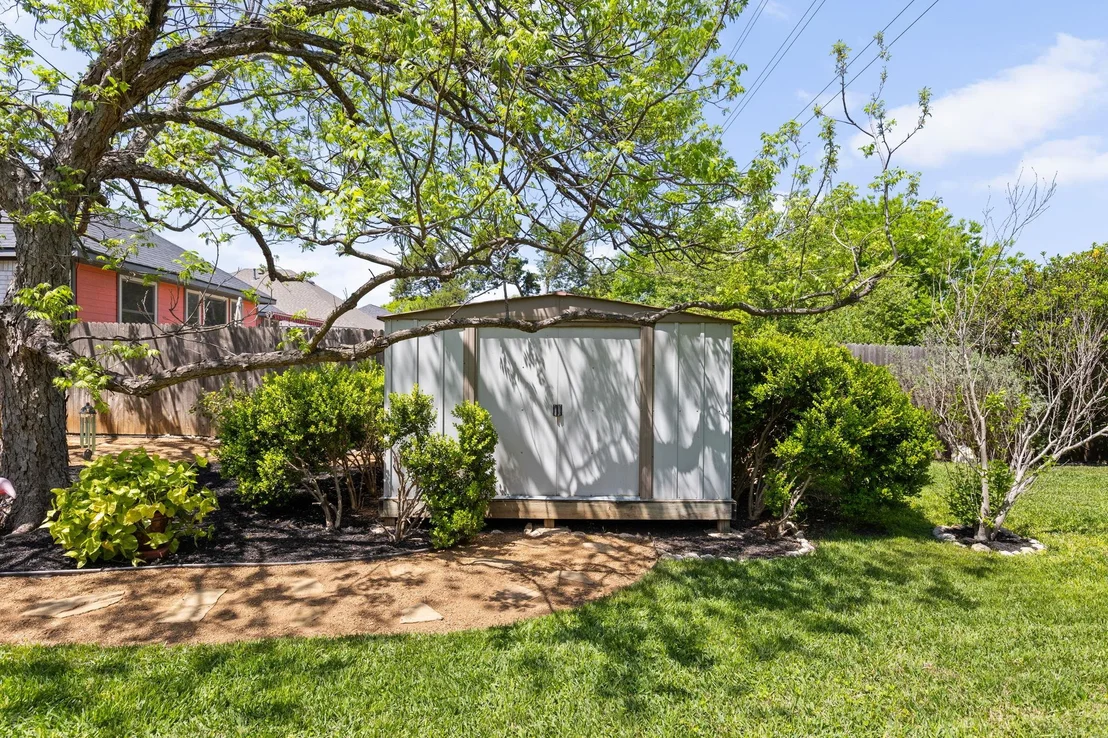 Photo of 1212 Willow Creek DR