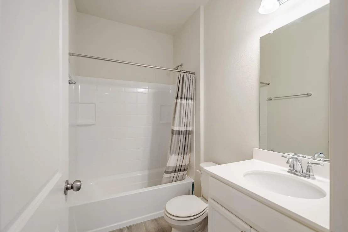 Photo of 221 Thornless CIR