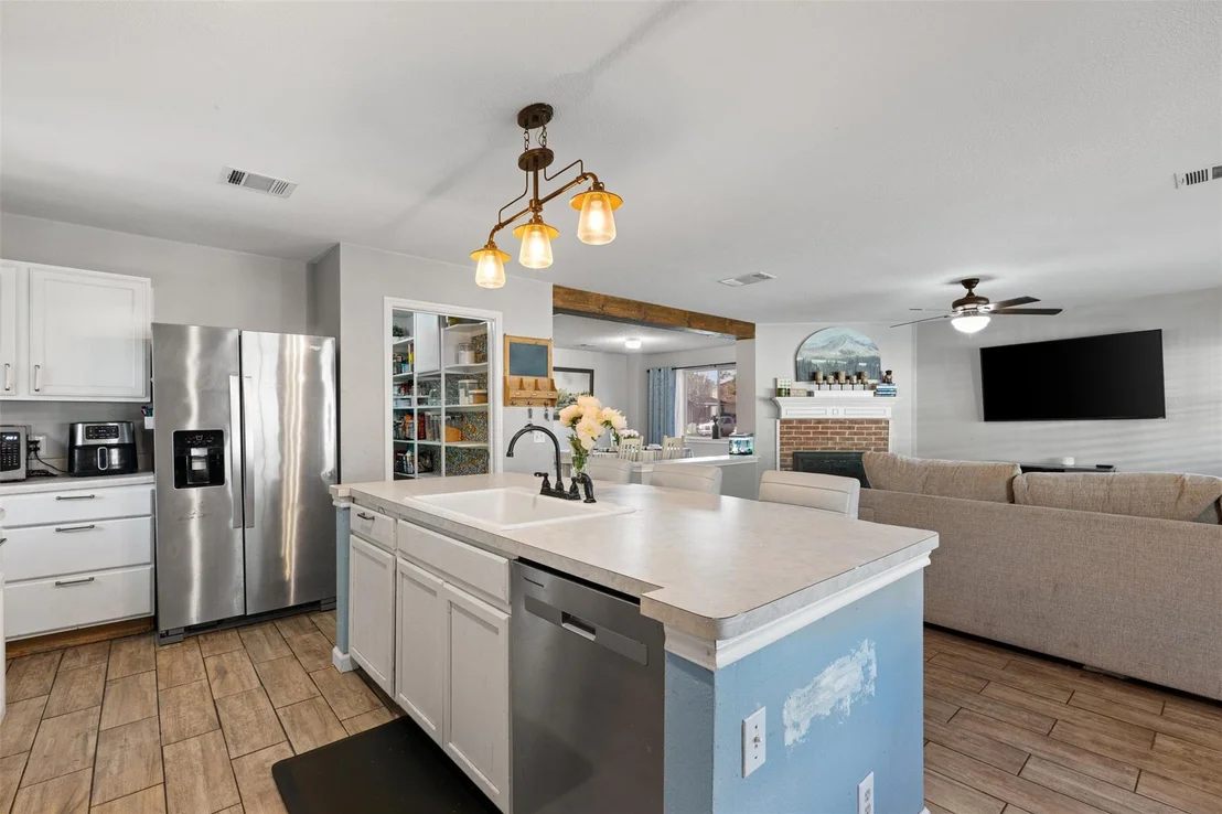Photo of 372 Tobin DR